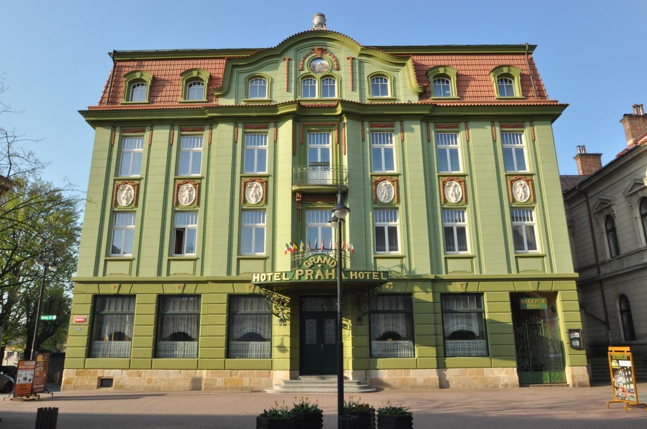 Grand Hotel Praha Jicin Bagian luar foto