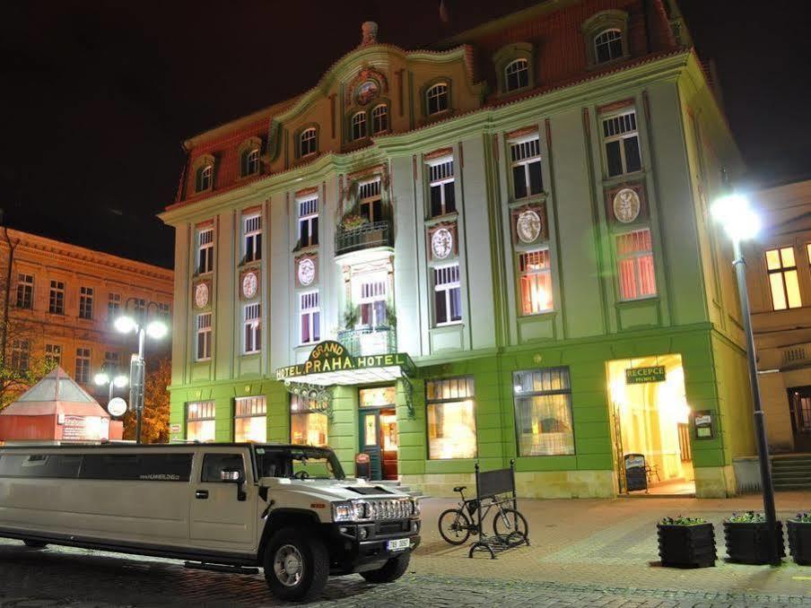 Grand Hotel Praha Jicin Bagian luar foto